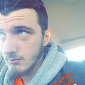 Meet your Posher, Dennis